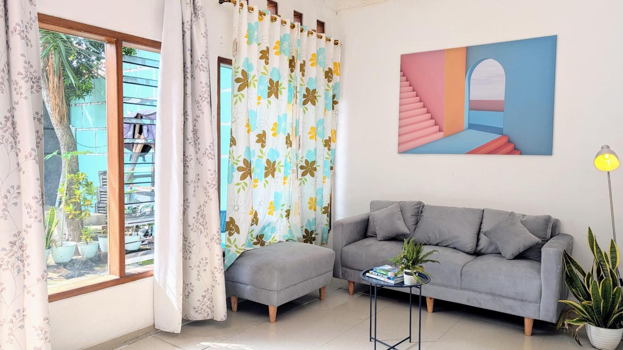 Homey Guesthouse Kertajaya Surabaya Exterior photo